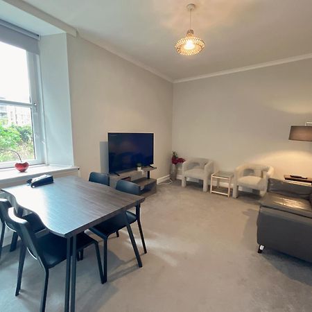 Two Bed Apartment Edynburg Zewnętrze zdjęcie